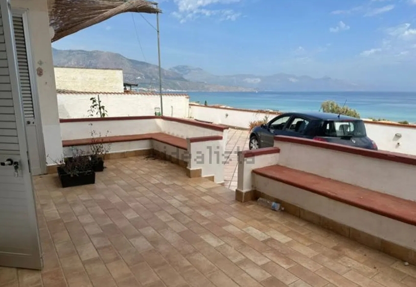 Villa in Alcamo Marina - Image 2