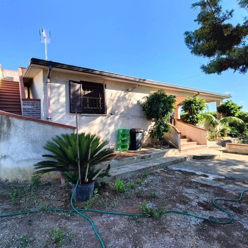 Villa in Balestrate - view 1